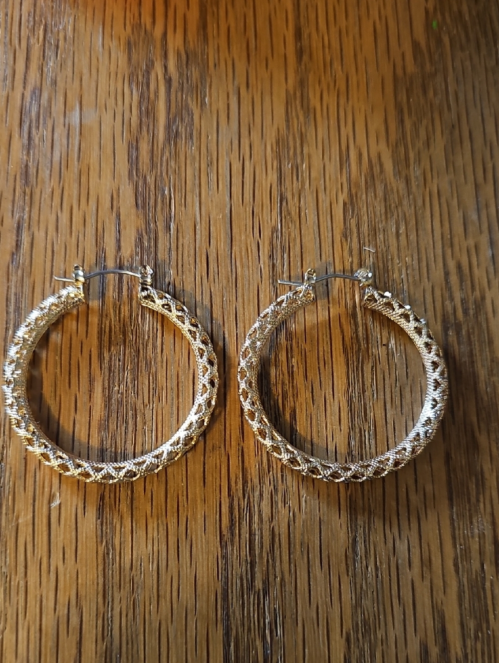 Avon Gold Tone Braided Hoop Earrings NIB Never Worn